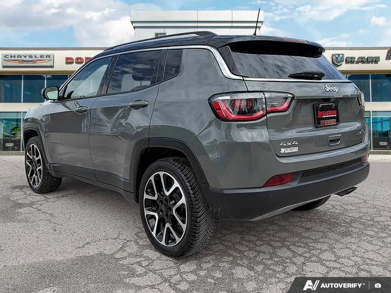 Jeep Compass photo Jeep Compass