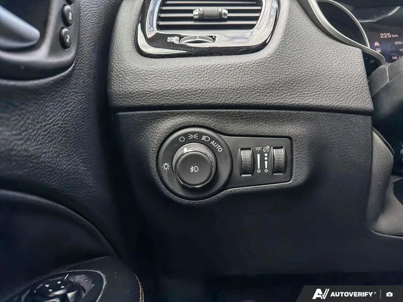 Jeep Compass photo Jeep Compass