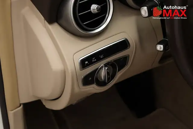 Mercedes-Benz 250 view 14