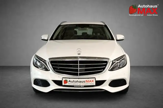 Mercedes-Benz 250 view 9