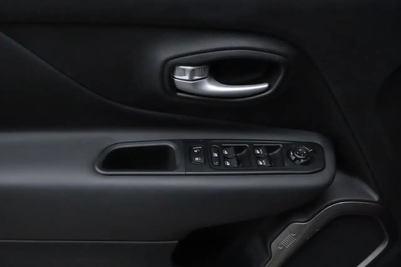 Jeep Renegade 1.5 Turbo T4 Mhev 130CV Altitude DCT 26