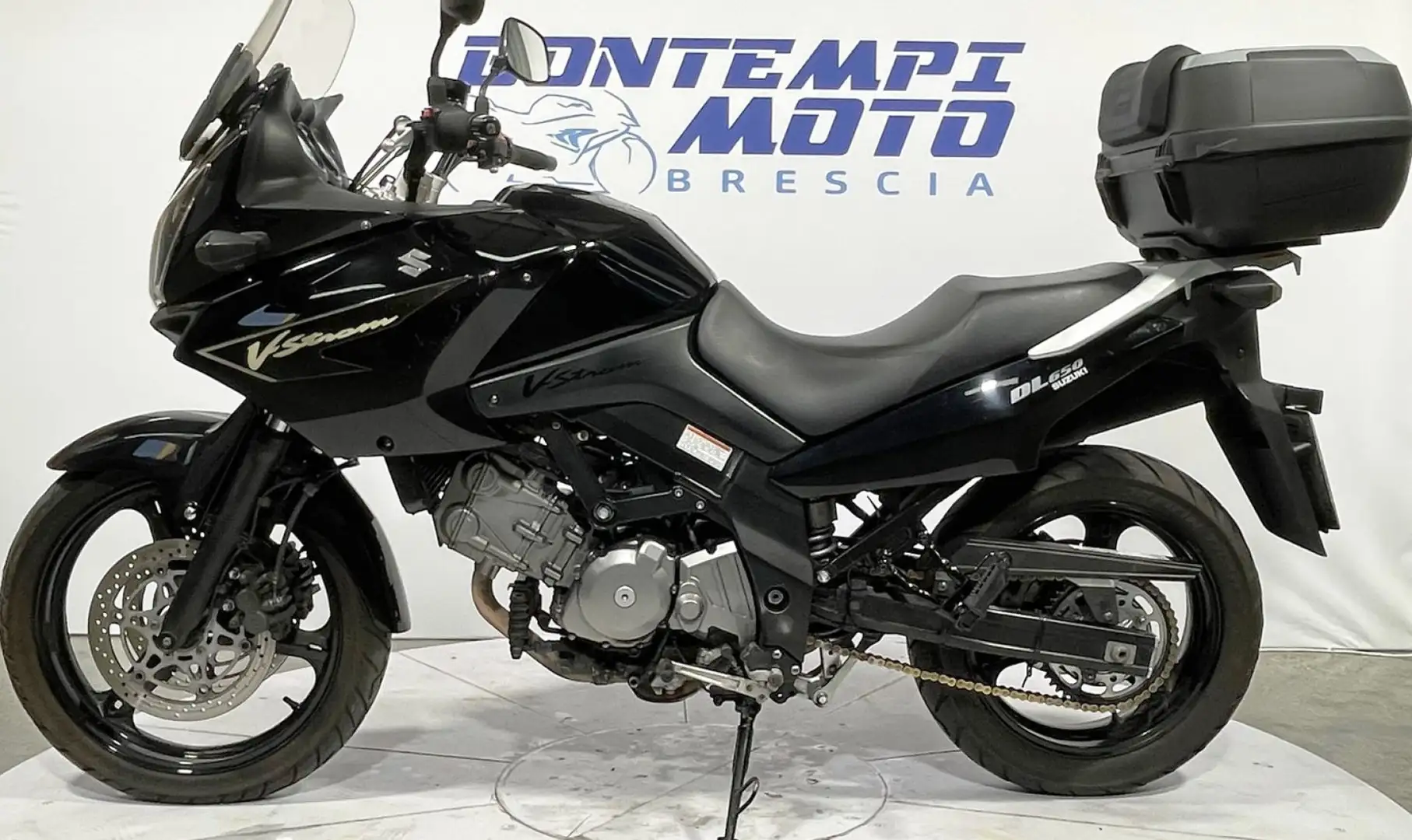 Suzuki V-Strom 650 2005 + BAULETTO GIVI NUOVO Negru - 2