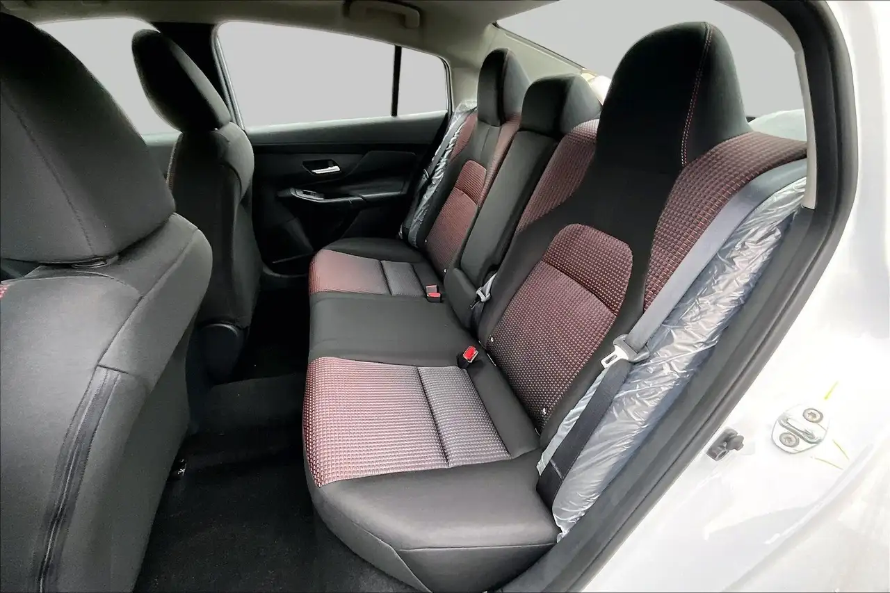Nissan Sentra снимка Nissan Sentra