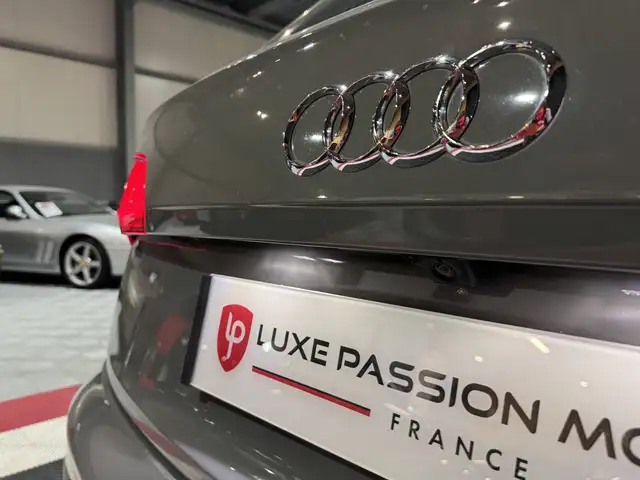 Audi SQ5 view 12