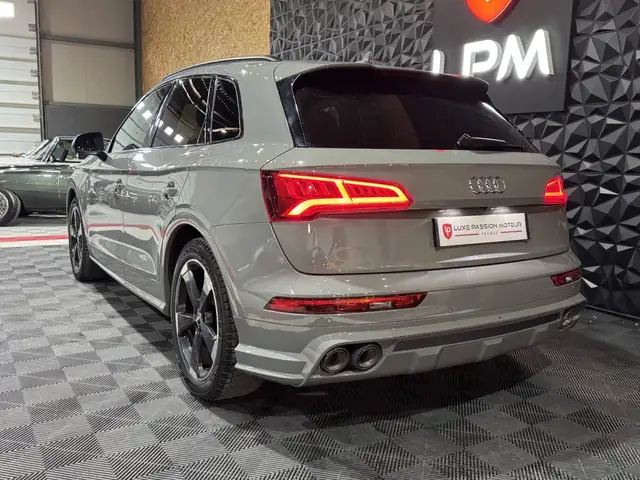 Audi SQ5 view 9