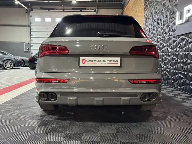 Audi SQ5 view 7