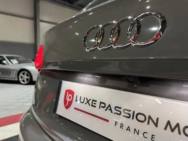 Audi SQ5 view 12