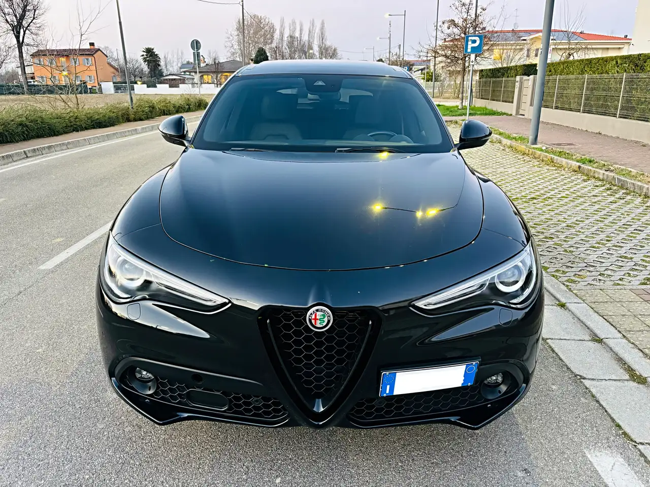 Alfa Romeo Stelvio 2023 — фото 8