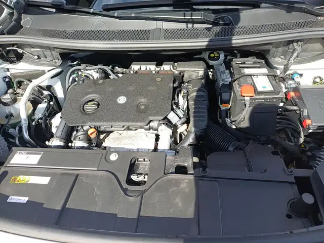DS Automobiles DS 7 view 7