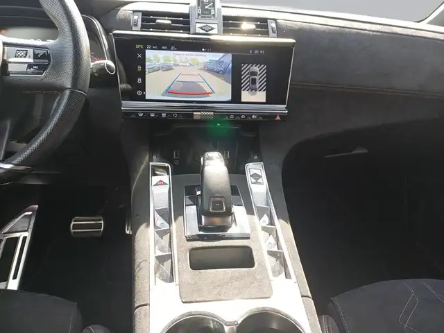 DS Automobiles DS 7 view 13