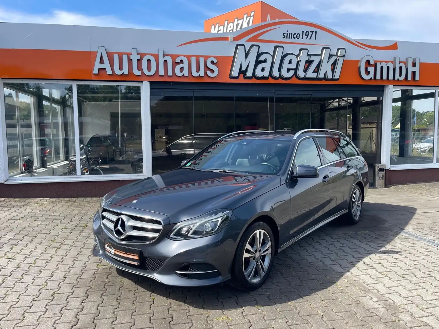 Mercedes-Benz E 250 T CDI Avantgarde*LED*StHz*Leder* Grey - 1