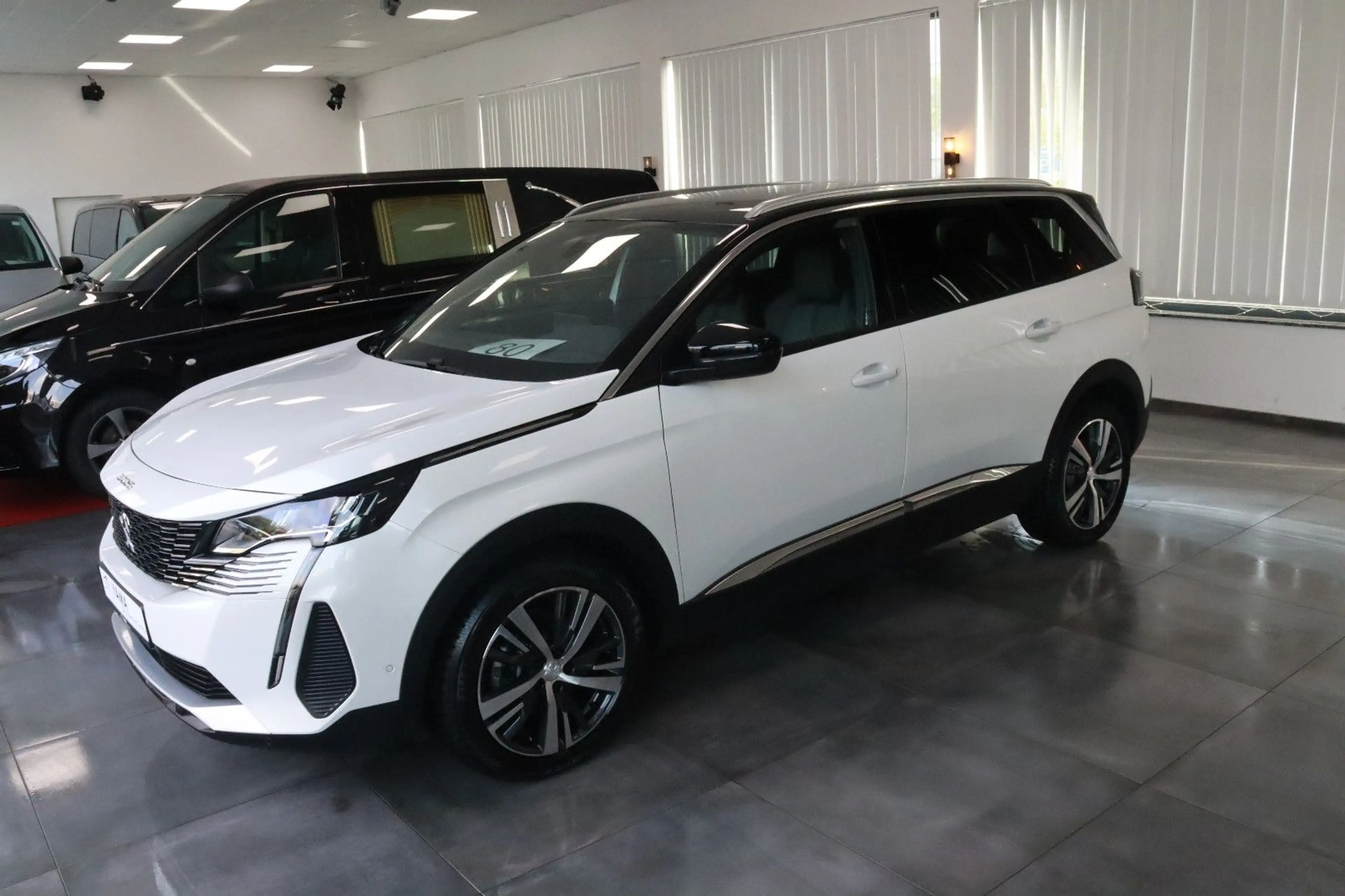 Peugeot 5008 Hybrid 136 Allure Pack *1.HAND + 7-SITZER*