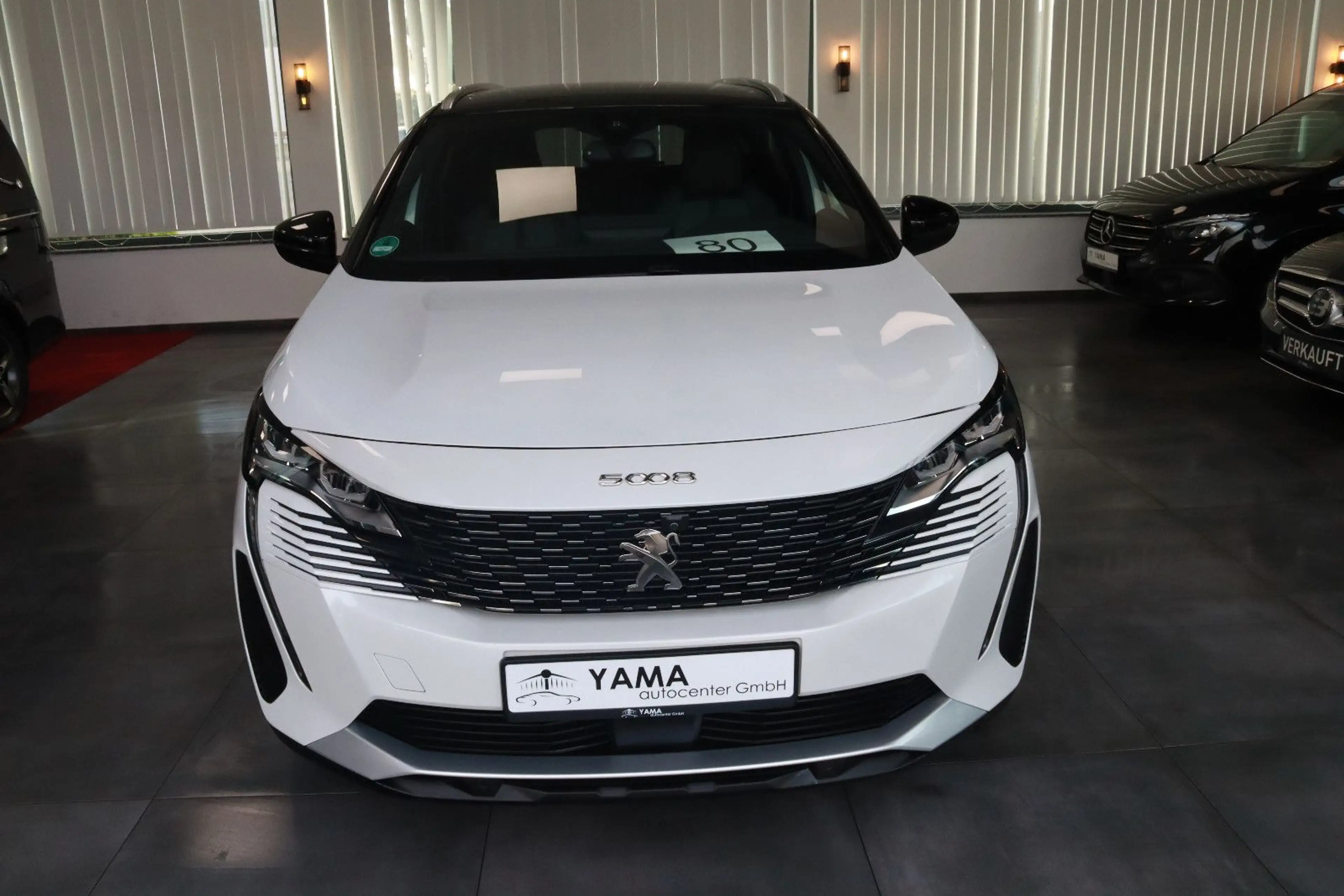 Peugeot 5008 Hybrid 136 Allure Pack *1.HAND + 7-SITZER* — photo 2