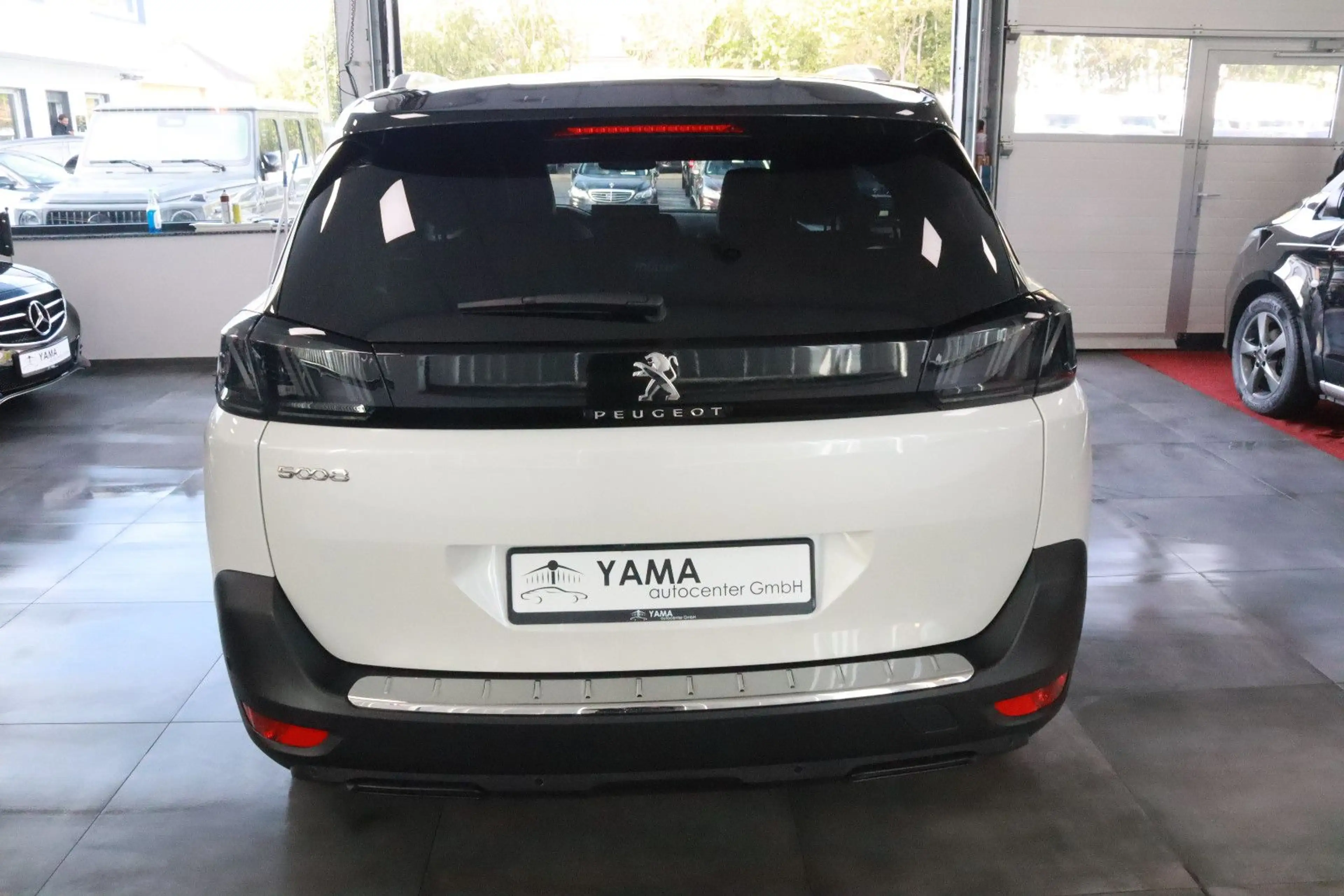 Peugeot 5008 Hybrid 136 Allure Pack *1.HAND + 7-SITZER* — photo 6