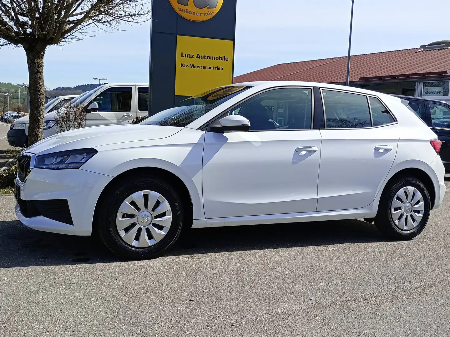 Skoda Fabia 1.0 MPI Active Blanc - 1