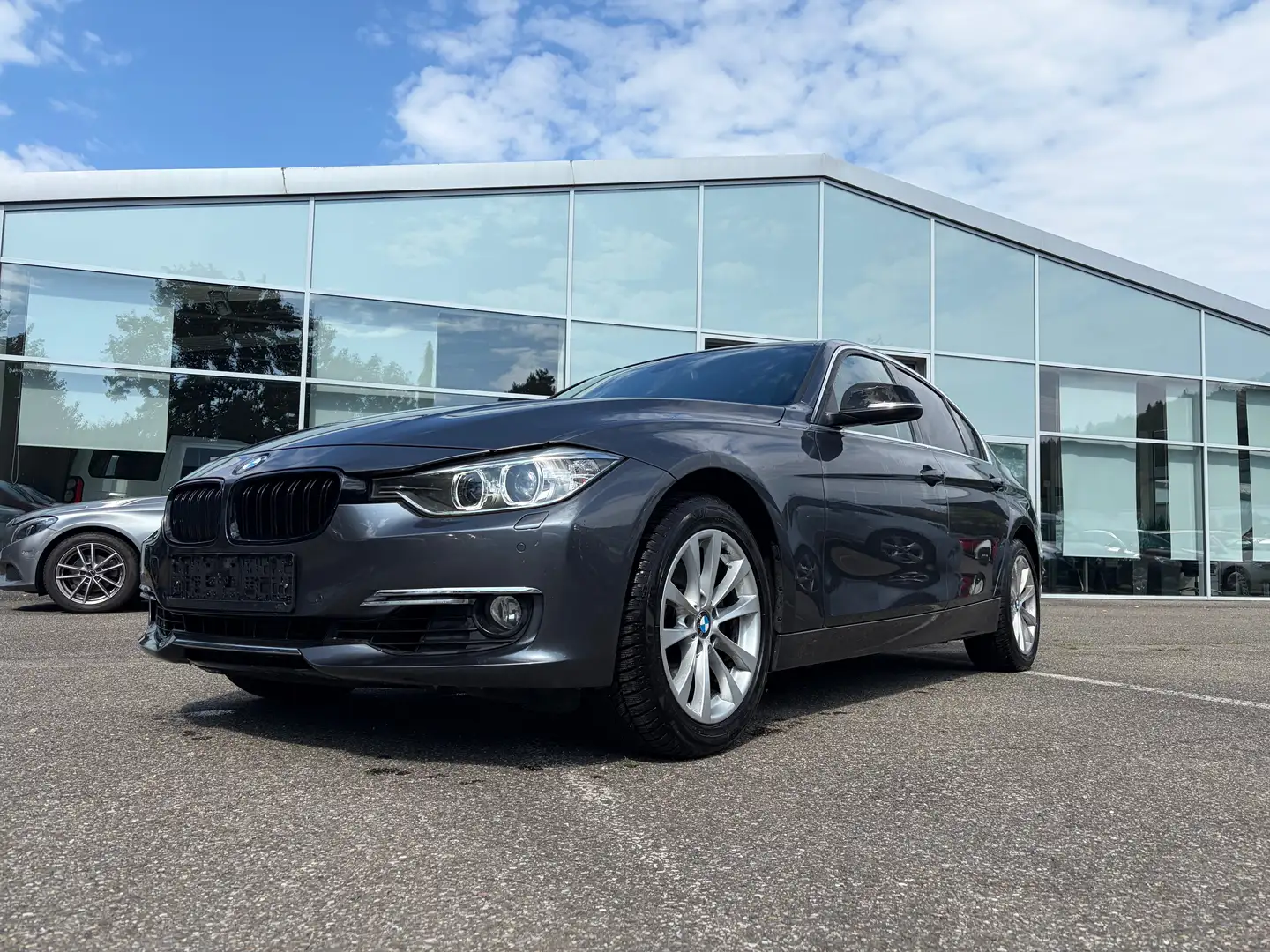 BMW 328 328 i xDrive M-Packet*HU NEU*1.Hand*Leder Braun* Grau - 1
