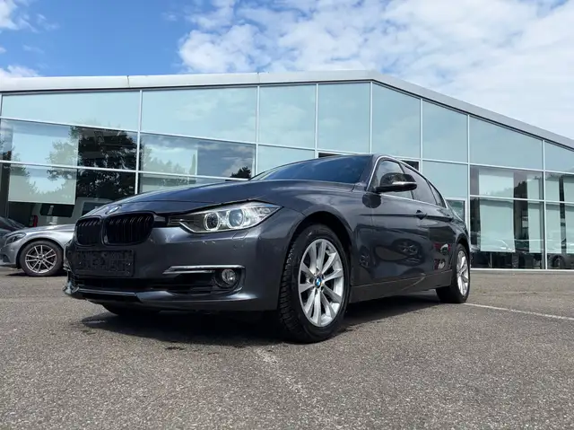 BMW 328 328 i xDrive M-Packet*HU NEU*1.Hand*Leder Braun*