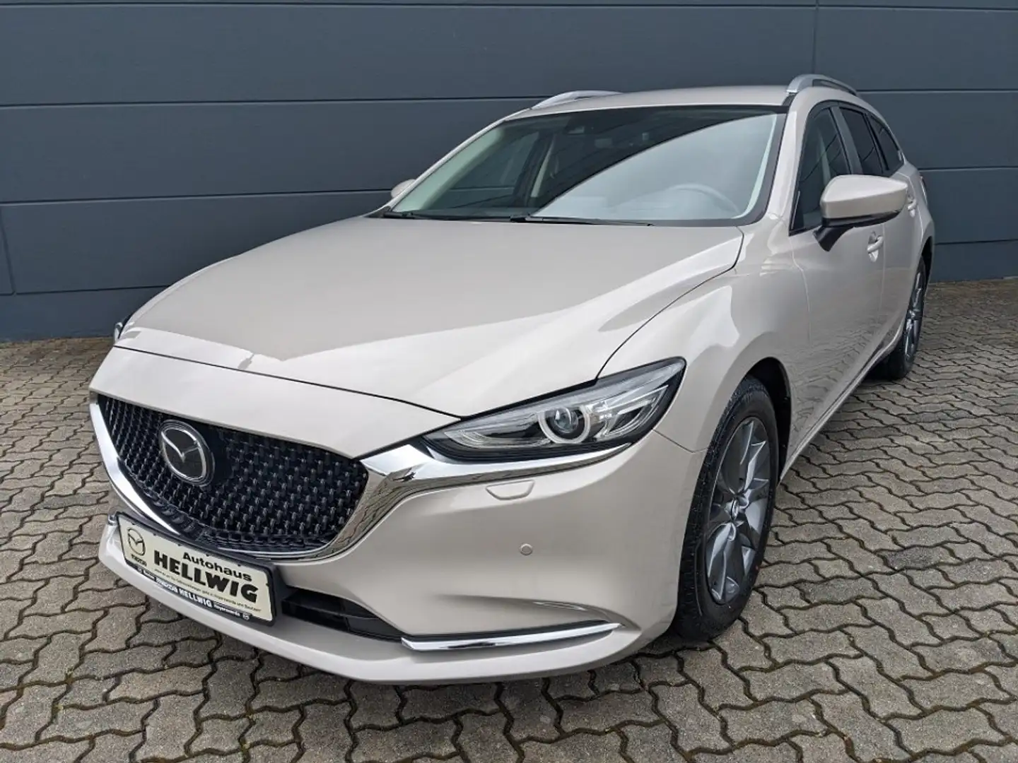 Mazda 6 Kombi 2.0l Center-Line Navi 360° Kamera Voll-LED Beige - 2