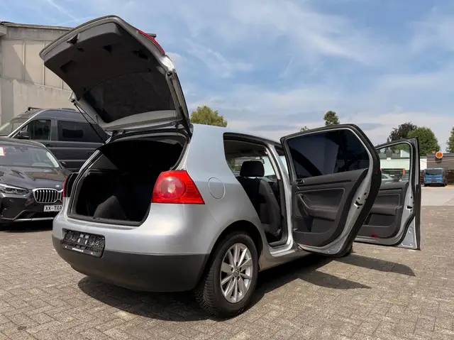 Volkswagen Golf view 14