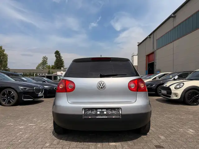 Volkswagen Golf view 6