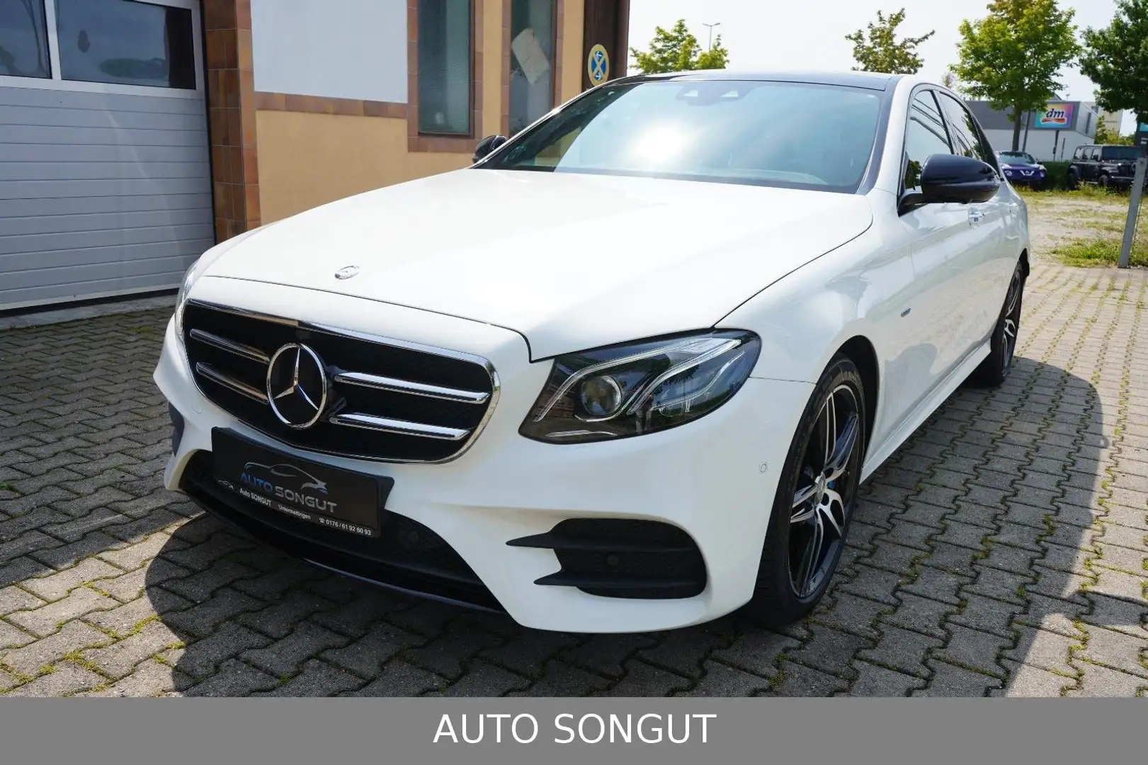 Mercedes-Benz E 350 e Lim. AMG LINE*BURMESTER*PANO*STHZ*TV*360* Weiß - 1