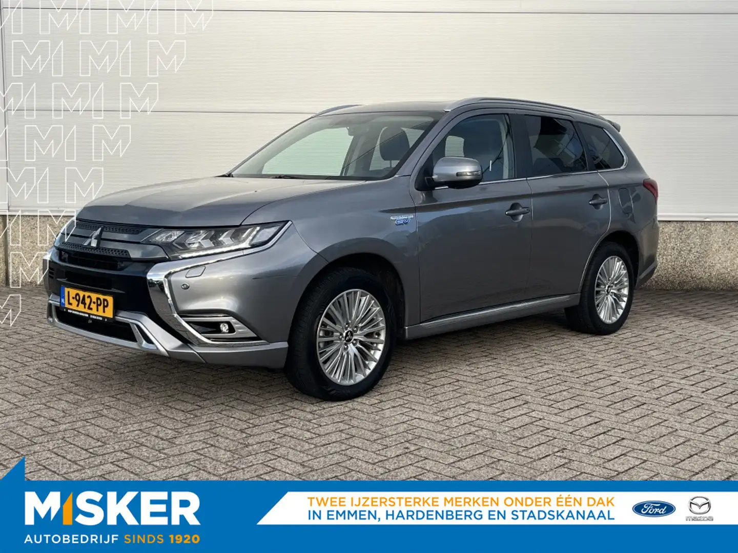Mitsubishi Outlander 2.4 PHEV Intense+ Trekhaak Grijs - 1