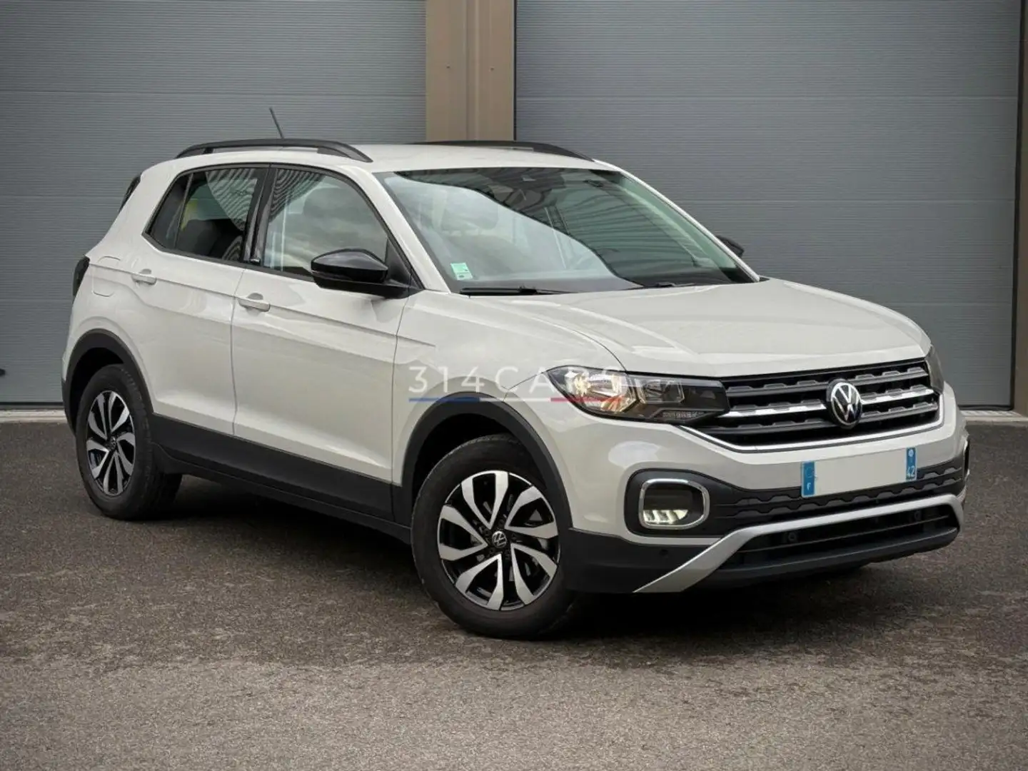 Volkswagen T-Cross 1.0 TSI 110 Gris - 1