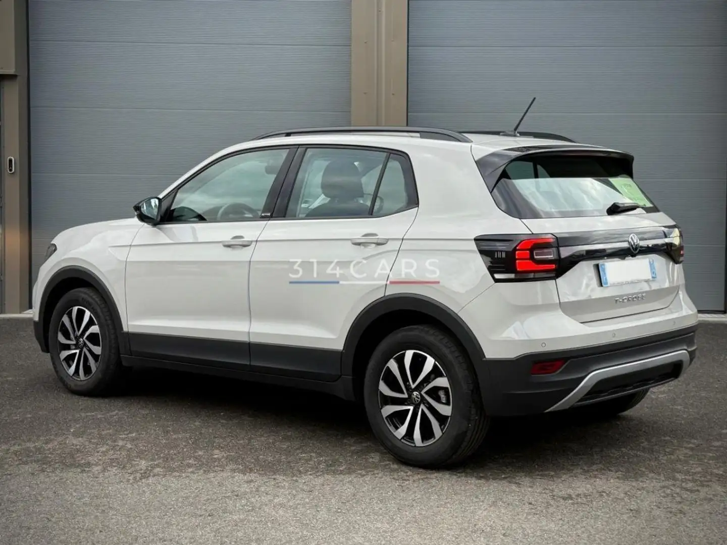 Volkswagen T-Cross 1.0 TSI 110 Gris - 2