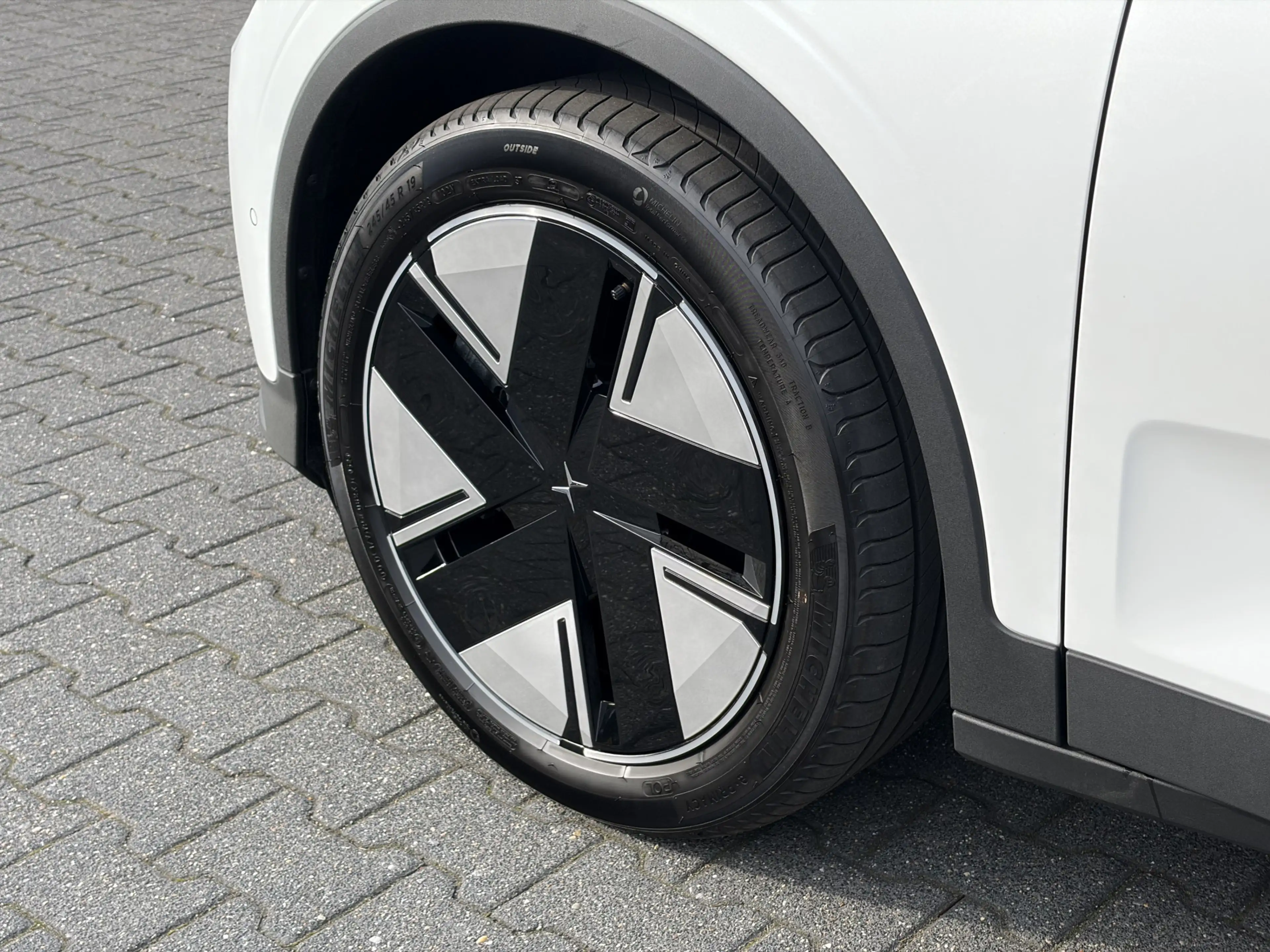 Polestar 2 Long Range Single Motor Prime 82 kWh panodak / Adp — photo 14