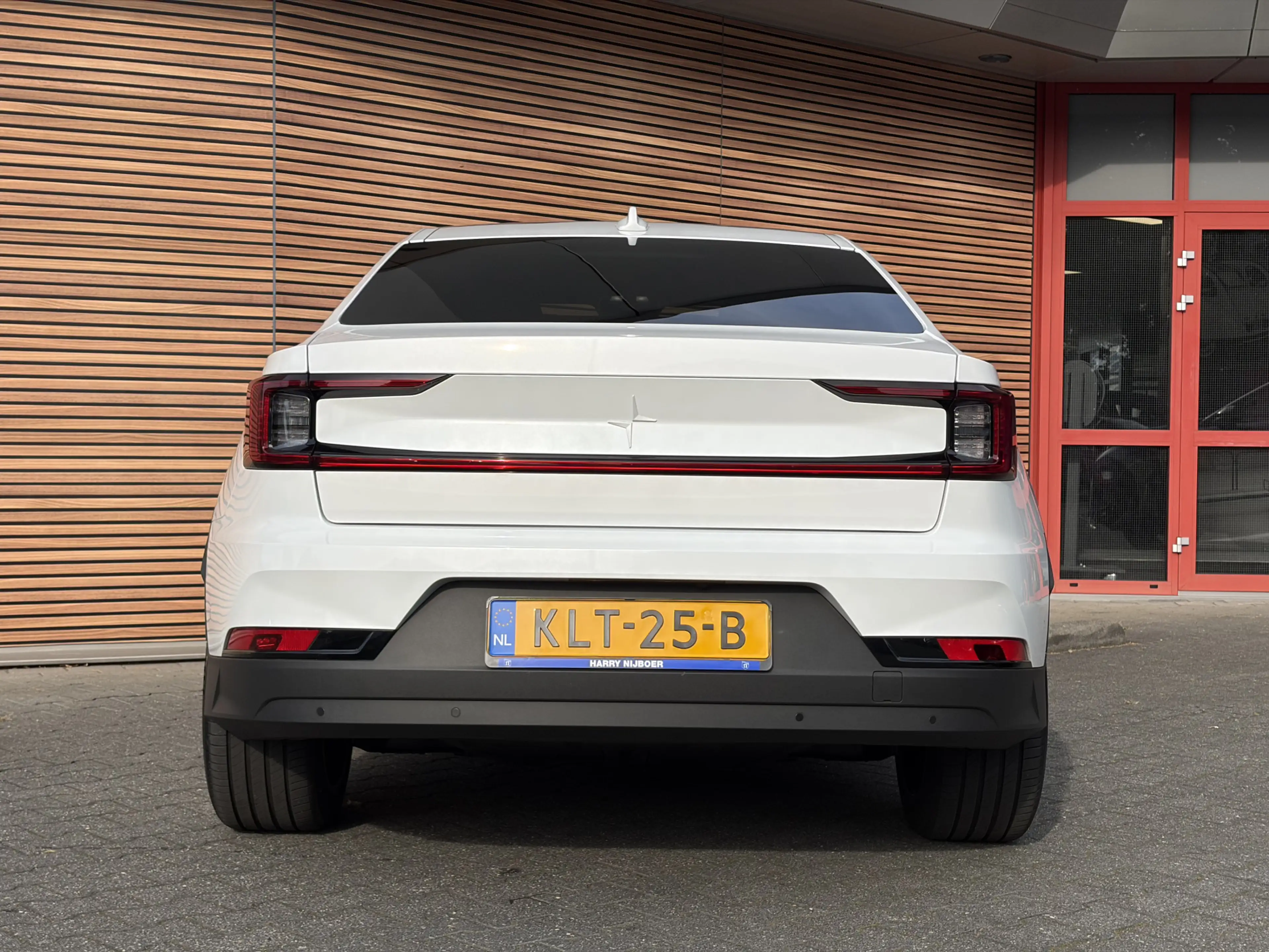 Polestar 2 Long Range Single Motor Prime 82 kWh panodak / Adp — photo 15