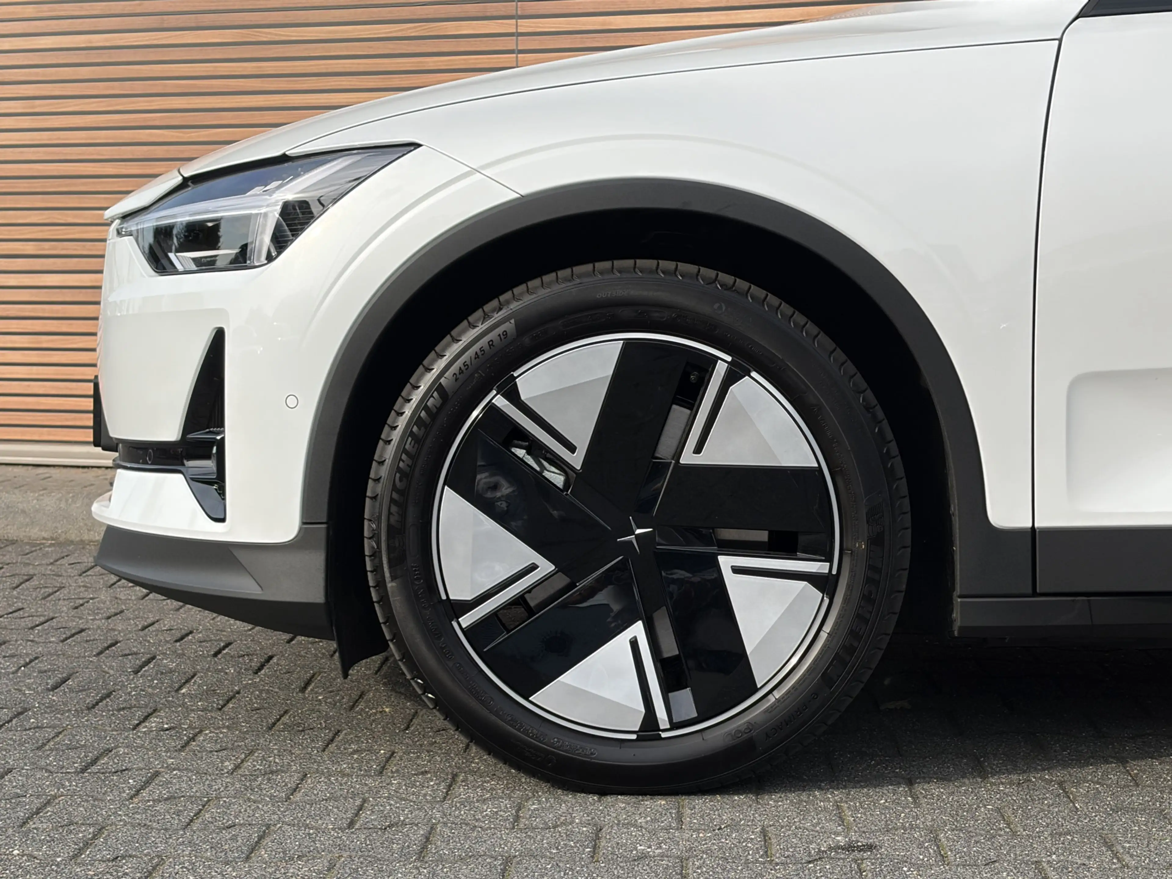 Polestar 2 Long Range Single Motor Prime 82 kWh panodak / Adp — photo 13