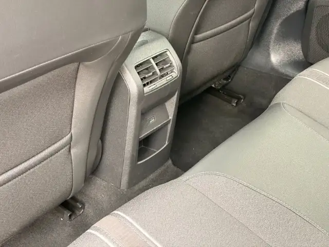 Opel Astra view 12
