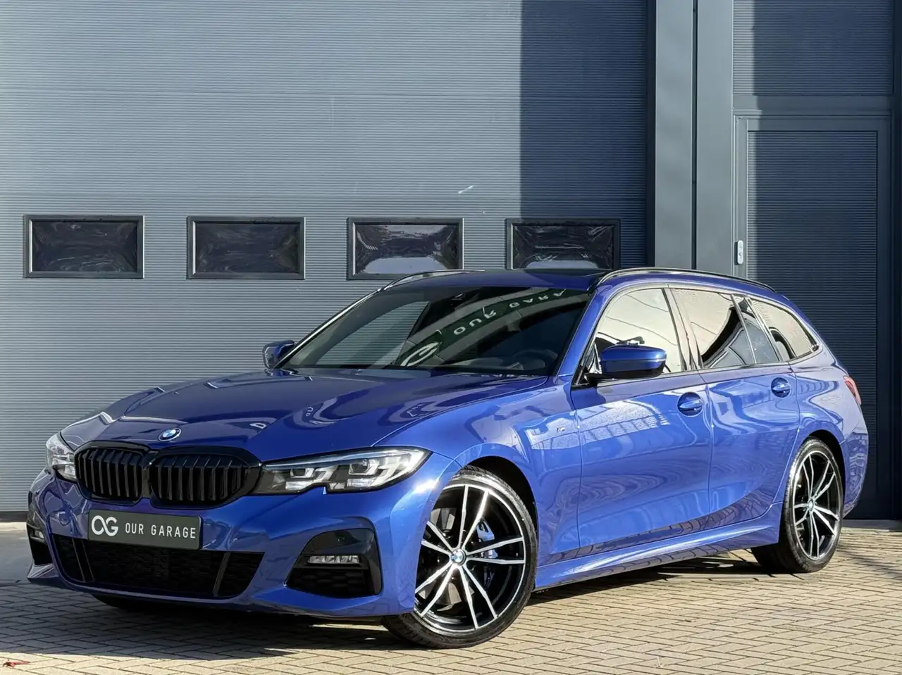BMW 330