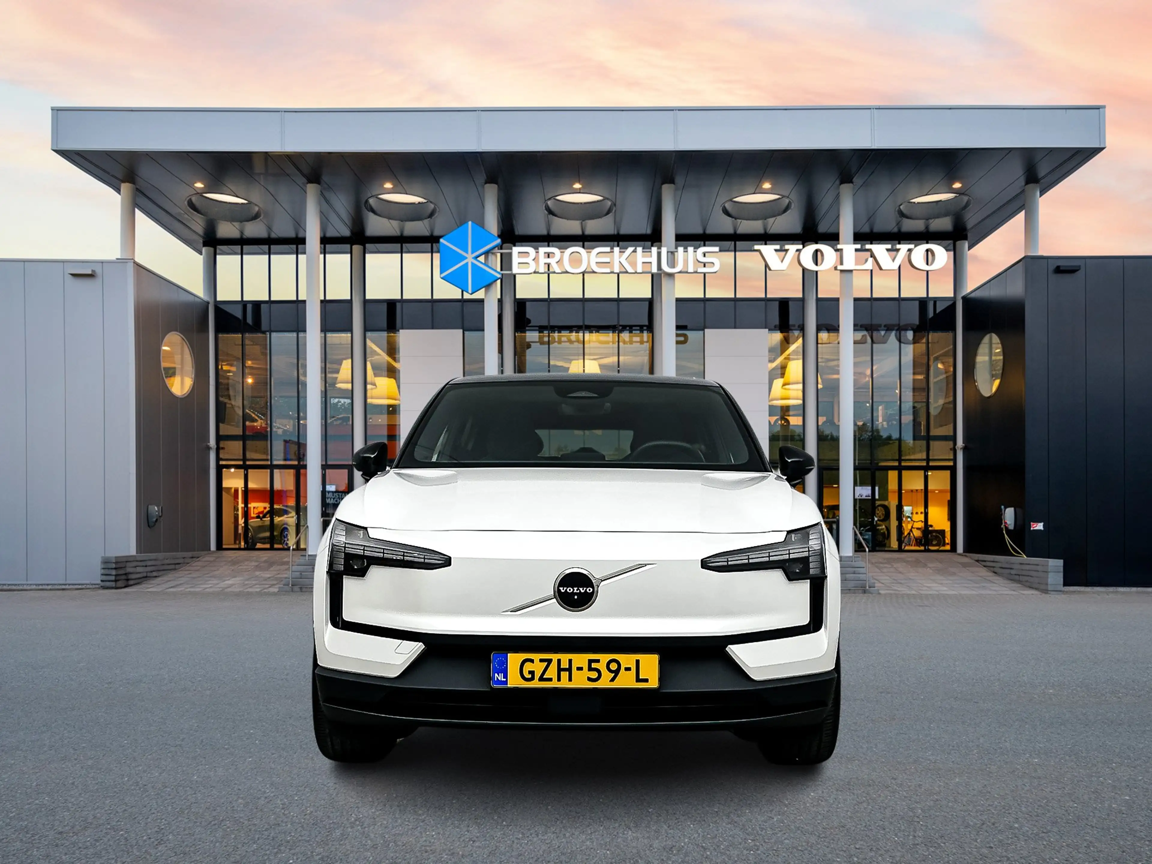 Volvo EX30 Single Motor Extended Range Ultra 69 kWh | 19" | P — photo 5