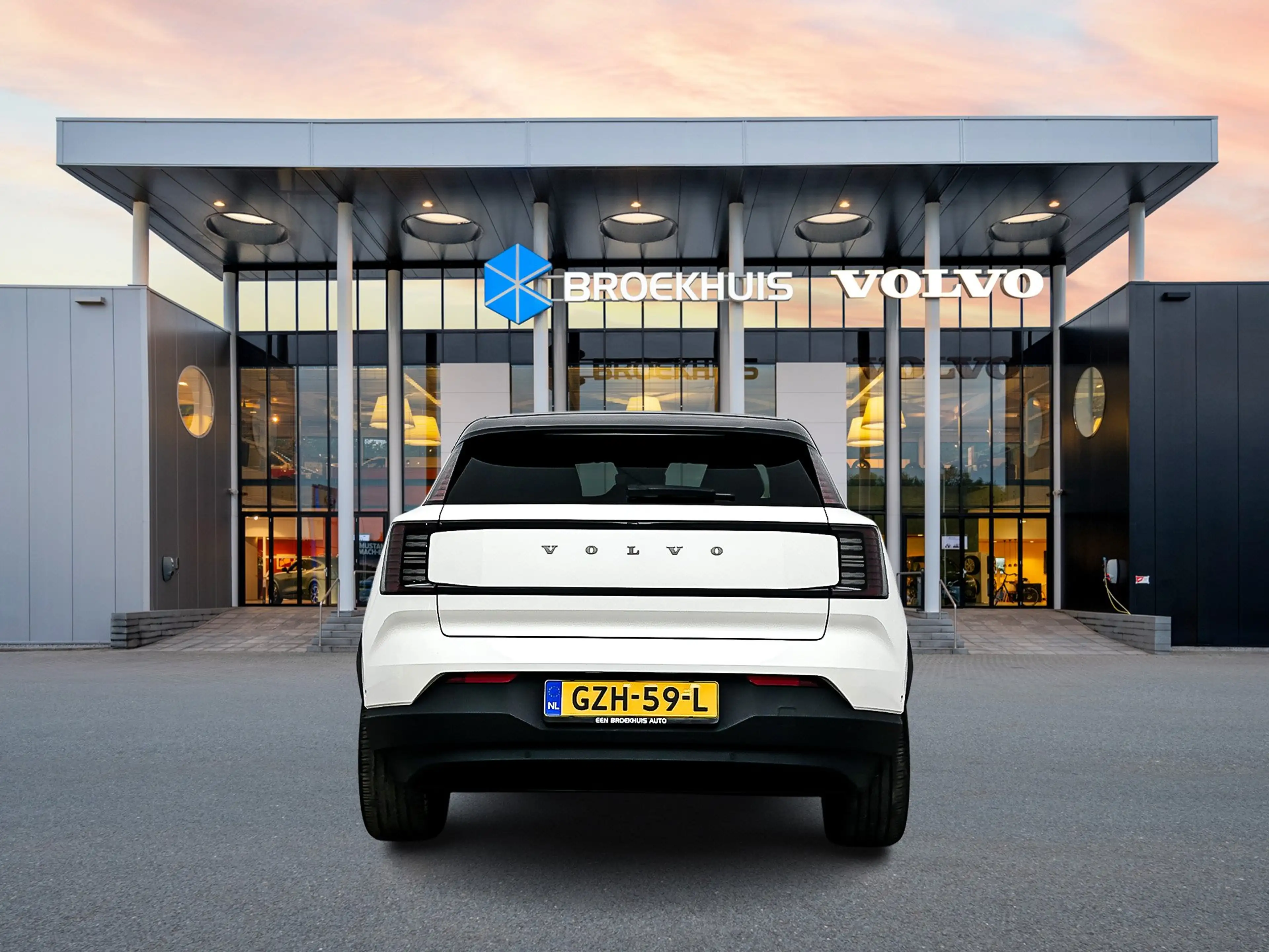 Volvo EX30 Single Motor Extended Range Ultra 69 kWh | 19" | P — photo 6