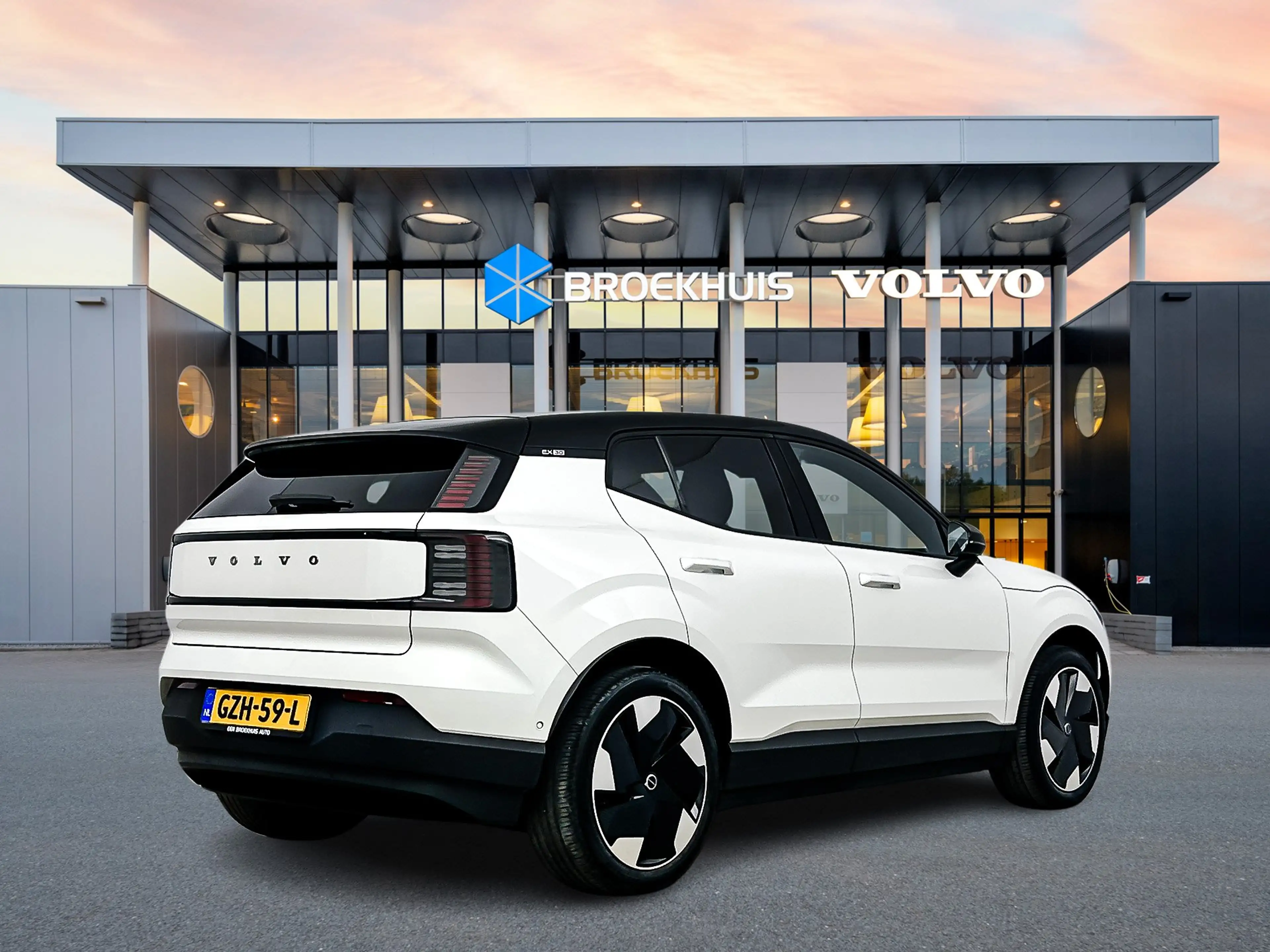 Volvo EX30 Single Motor Extended Range Ultra 69 kWh | 19" | P — photo 4