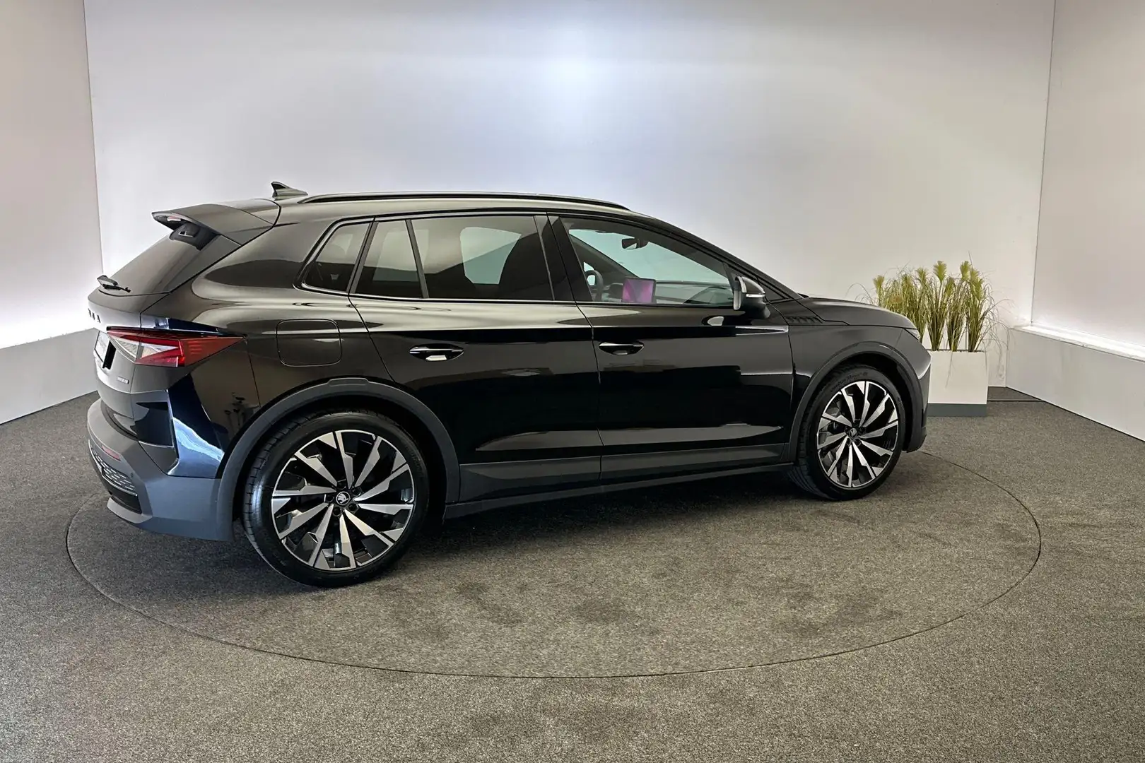 Skoda Elroq Sportline Zwart - 2