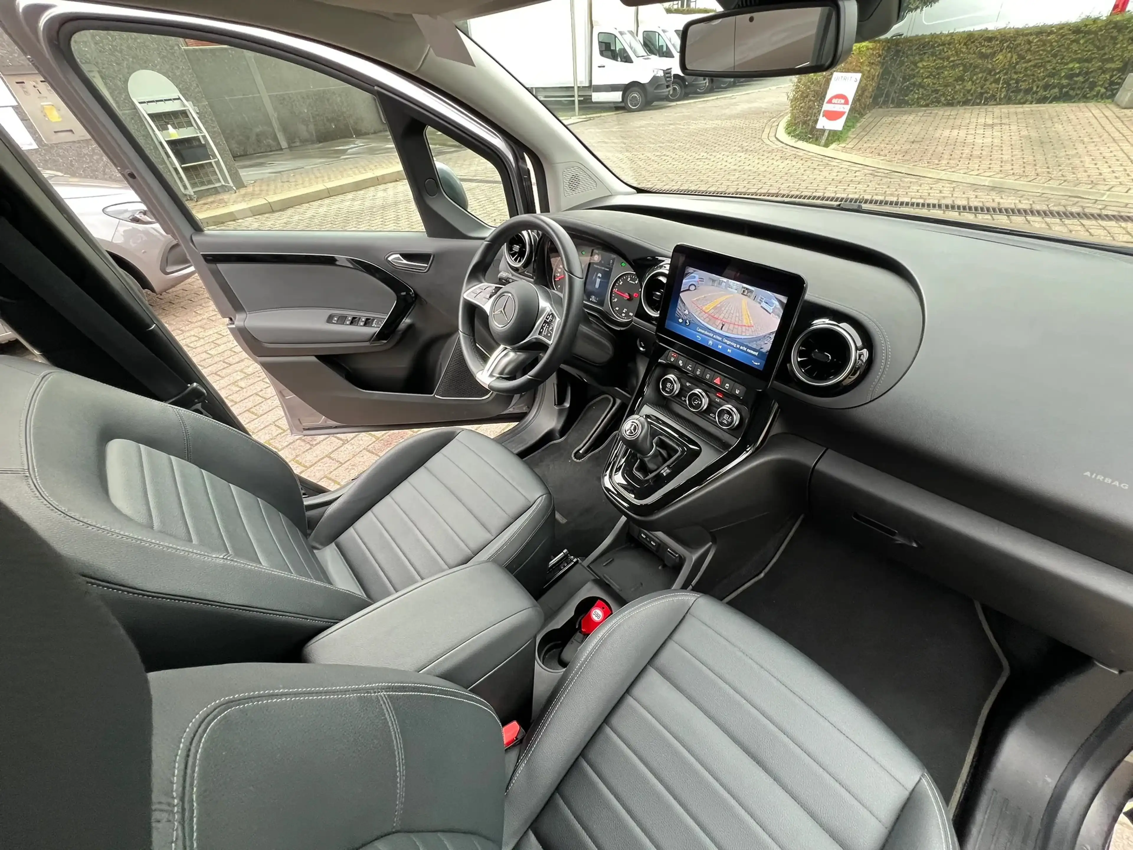 Mercedes-Benz T-Class 180 L2 FWD AUTO (29.500€ex.) — photo 18