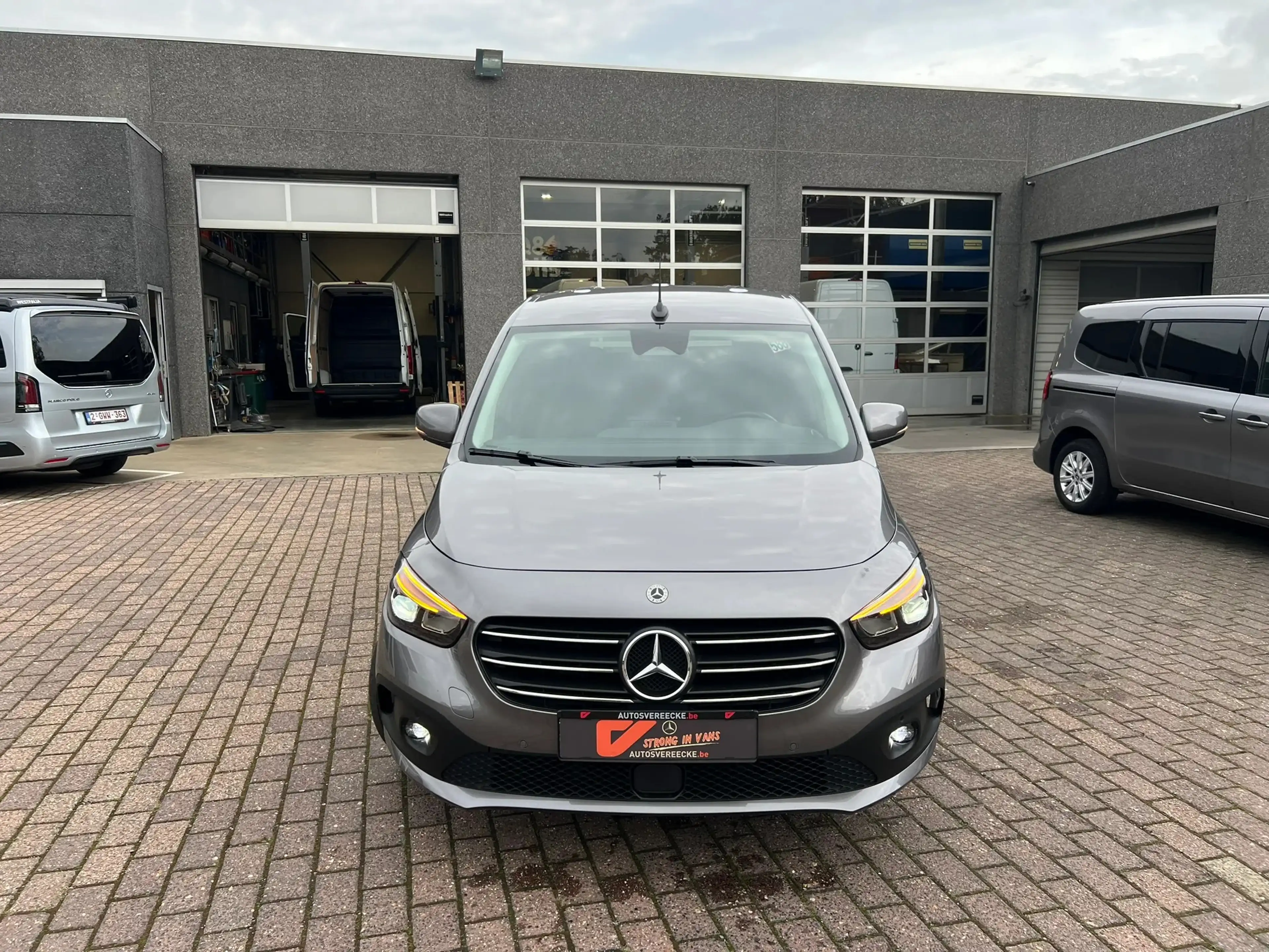 Mercedes-Benz T-Class 180 L2 FWD AUTO (29.500€ex.) — photo 3