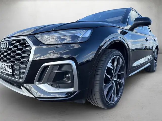 Audi Q5 view 5