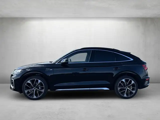 Audi Q5 view 3