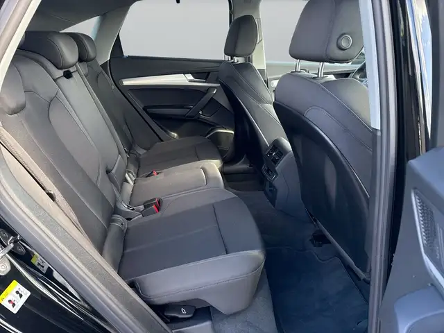 Audi Q5 view 13