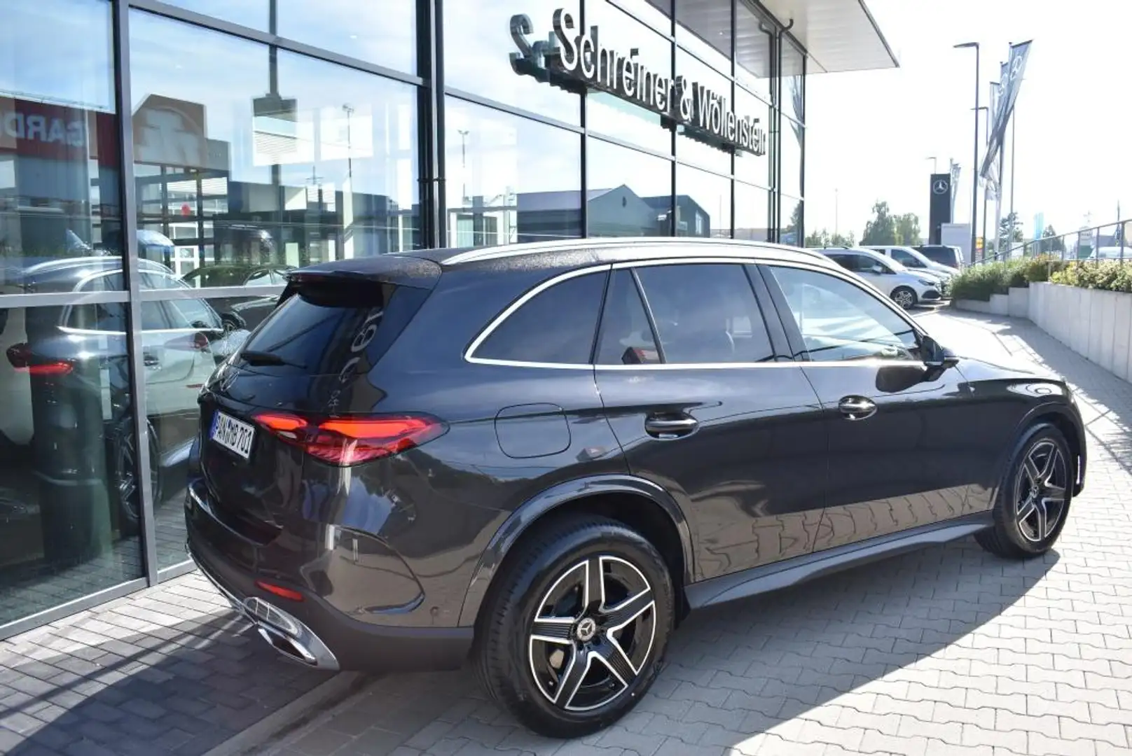 Mercedes-Benz GLC 220 d 4m AMG*AHK*Dig-Light*Memory*Totwi*360° Grau - 2