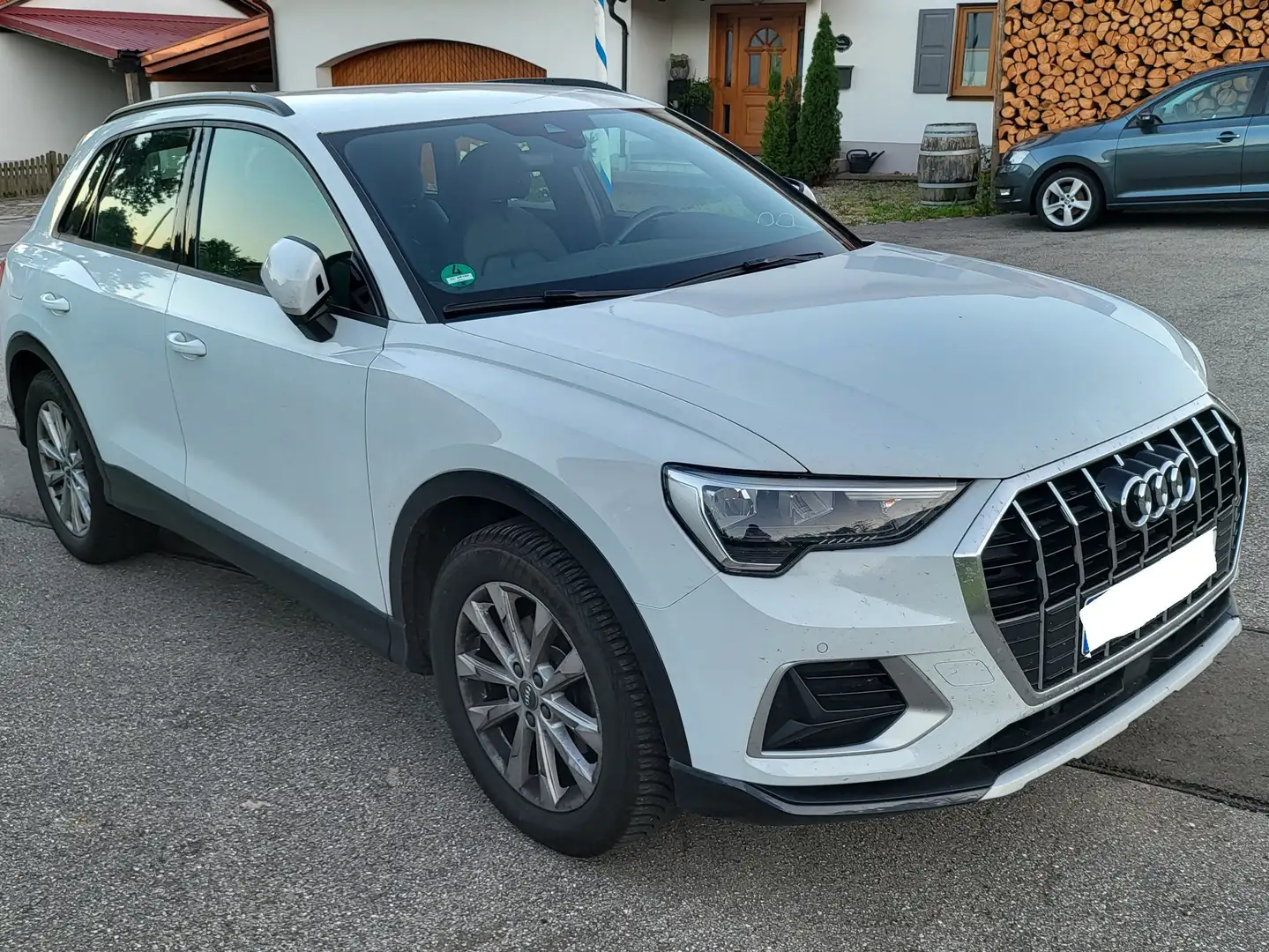 Audi Q3 Q3 Diesel 35 TDI S tronic advanced Weiß - 1