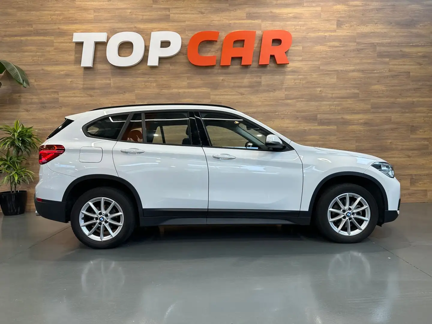 BMW X1 sDrive 18dA Business Blanco - 2