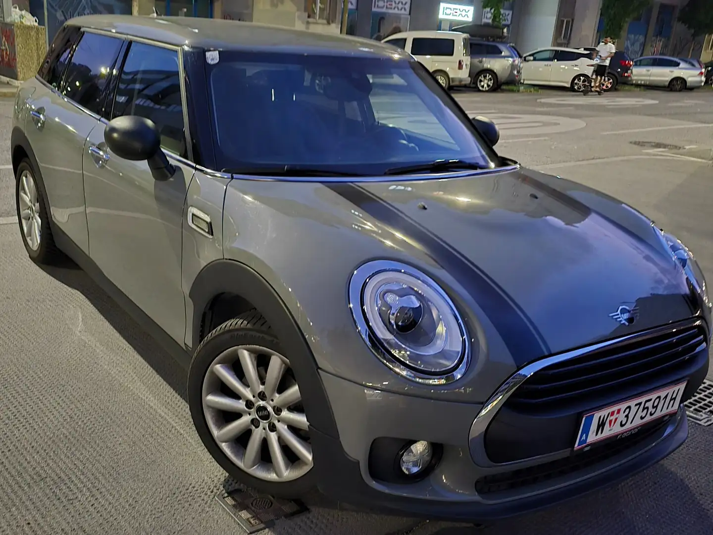 MINI One D Clubman MINI Clubman One D Aut. Grau - 2