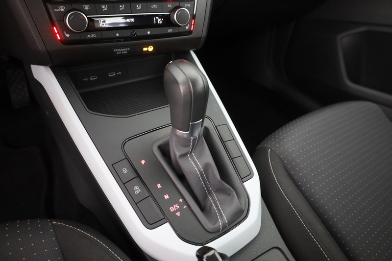 SEAT Arona 1.0 TSI DSG Style LED Navi Sitzheizung DAB — photo 13
