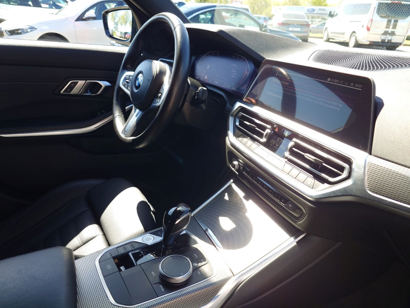 BMW 320 i Aut. M Sport touring/Laser/Pano/Navigation — photo 11