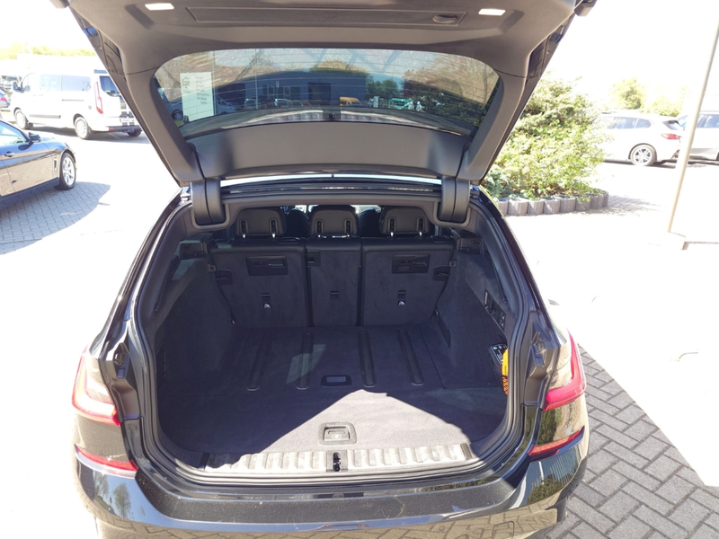 BMW 320 i Aut. M Sport touring/Laser/Pano/Navigation — photo 15