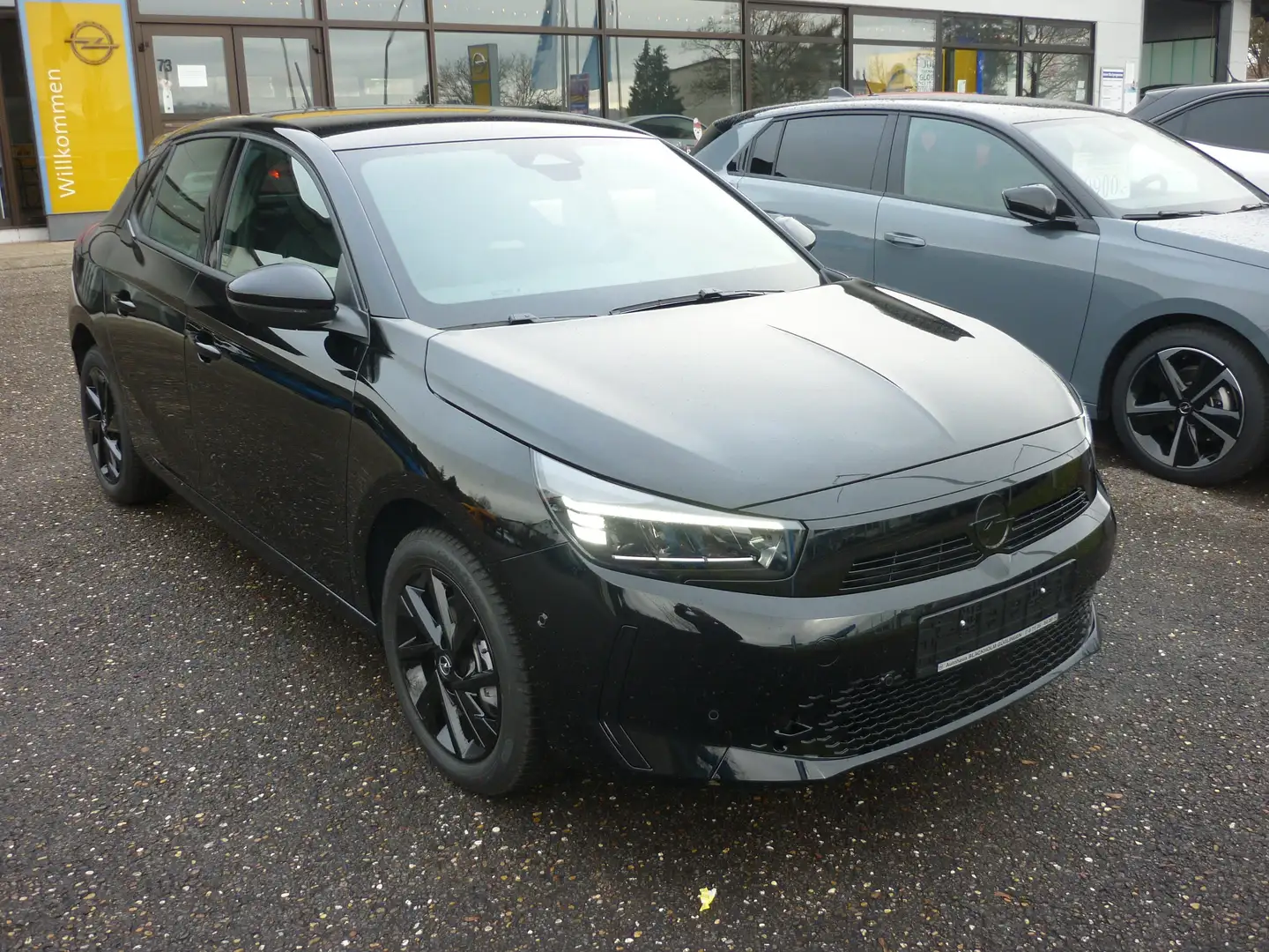 Opel Corsa 1.2 Direct Injection Turbo GS Schwarz - 1